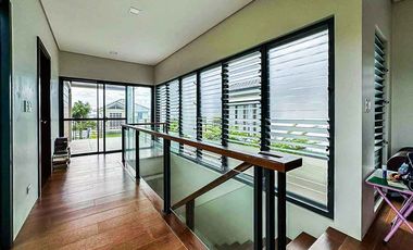 Modern Family Home with Private Pool in Amara Subdivision