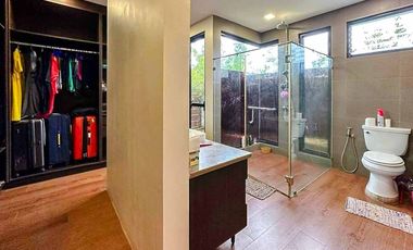 Modern Family Home with Private Pool in Amara Subdivision
