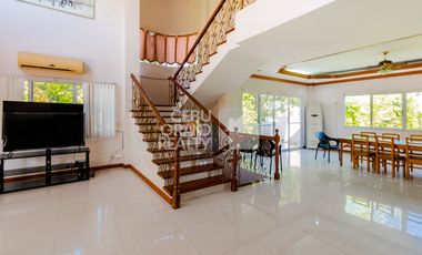 Picturesque Retreat Home with Grand Living Area and Pool in Consolacion