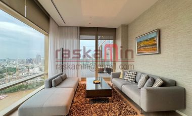 Ultra-Luxurious 4-Bedrooms, 4-Bathrooms Riverfront Residence at Four Seasons Private Residences Bangkok