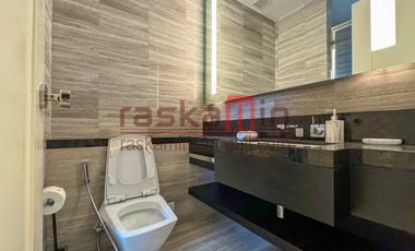Ultra-Luxurious 4-Bedrooms, 4-Bathrooms Riverfront Residence at Four Seasons Private Residences Bangkok