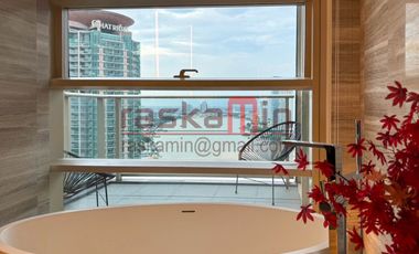 Ultra-Luxurious 4-Bedrooms, 4-Bathrooms Riverfront Residence at Four Seasons Private Residences Bangkok