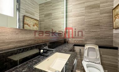 Ultra-Luxurious 4-Bedrooms, 4-Bathrooms Riverfront Residence at Four Seasons Private Residences Bangkok