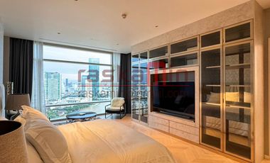 Ultra-Luxurious 4-Bedrooms, 4-Bathrooms Riverfront Residence at Four Seasons Private Residences Bangkok