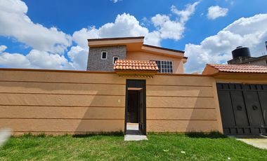 ¡Casa en Venta en Zinacantepec, Estado de México! A solo 5 minutos de Hacienda Barbabosa!