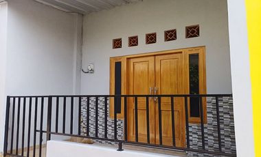 Jual Rumah Baru di Tengah Kota Solo Dekat Pasar Kembang Solo, Solo Grand Mall