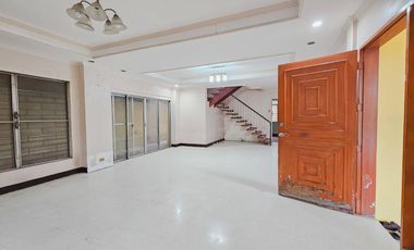 Old House and Lot For Sale at San Miguel Village Makati 315 SQM LA