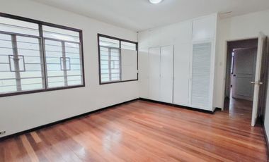 Old House and Lot For Sale at San Miguel Village Makati 315 SQM LA