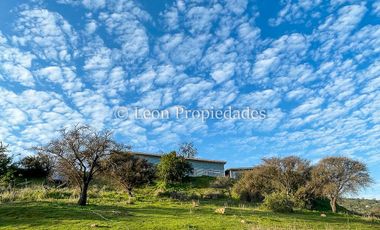 Leon Propiedades vende casa en condominio Los Bosques de Miraflores, Curacaví