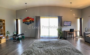 Leon Propiedades vende casa en condominio Los Bosques de Miraflores, Curacaví