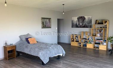 Leon Propiedades vende casa en condominio Los Bosques de Miraflores, Curacaví