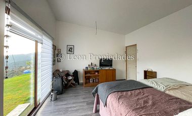 Leon Propiedades vende casa en condominio Los Bosques de Miraflores, Curacaví