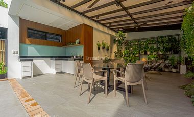 3BR House and Lot For Sale - Merville Park Parañaque