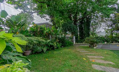 3BR House and Lot For Sale - Merville Park Parañaque