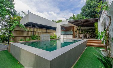 3BR House and Lot For Sale - Merville Park Parañaque