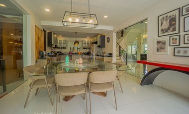 3BR House and Lot For Sale - Merville Park Parañaque