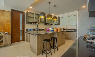 3BR House and Lot For Sale - Merville Park Parañaque