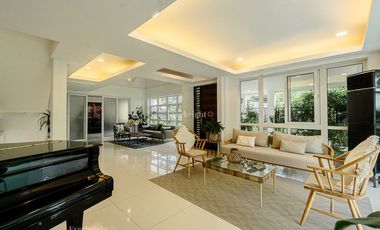 3BR House and Lot For Sale - Merville Park Parañaque