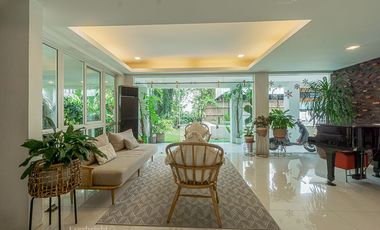 3BR House and Lot For Sale - Merville Park Parañaque