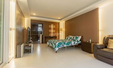 3BR House and Lot For Sale - Merville Park Parañaque