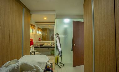 3BR House and Lot For Sale - Merville Park Parañaque