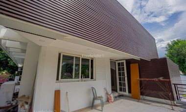 3BR House and Lot For Sale - Merville Park Parañaque