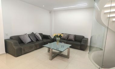 SE RENTA AMPLIA Y MODERNA CASA EN LA JULITA PEREIRA