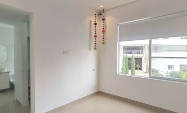 SE RENTA AMPLIA Y MODERNA CASA EN LA JULITA PEREIRA
