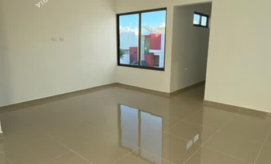 Casa en venta de una o dos plantas lista con alberca lista entrega inmediata al Norte de Mérida