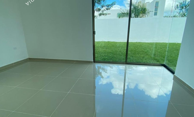 Casa en venta de una o dos plantas lista con alberca lista entrega inmediata al Norte de Mérida