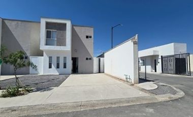 CASA EN VENTA CIRCUITO PRIVADO SIERRA NEGRA AL ORIENTE DE TORREON COAHUILA