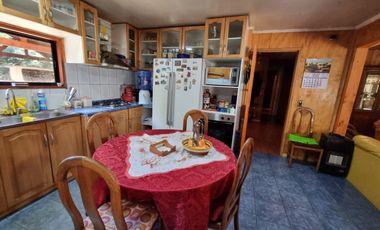 Casa con Acceso al Río Angachilla Sector Las Gaviotas