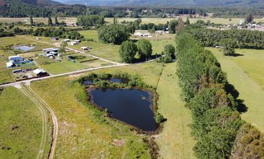 Parcela con laguna y acceso al Río Calle Calle