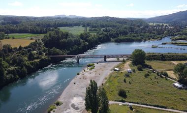 Parcela con laguna y acceso al Río Calle Calle