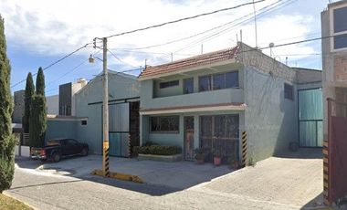 Casa con Bodega en venta!!   Remate Bancario, ¡¡rendimientos 100% seguros!!
