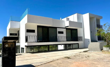 Casa En Venta Jocotepec Con Vista Panorámica Y Alberca Privada En Rinconada El Limón, Jalisco