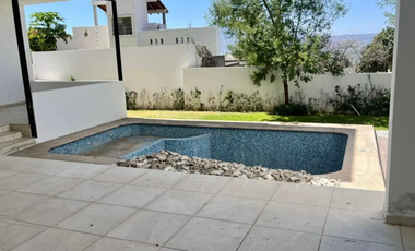 Casa En Venta Jocotepec Con Vista Panorámica Y Alberca Privada En Rinconada El Limón, Jalisco