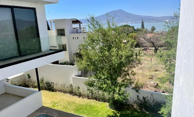 Casa En Venta Jocotepec Con Vista Panorámica Y Alberca Privada En Rinconada El Limón, Jalisco