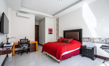 Excelente Casa en Olivos Residencial