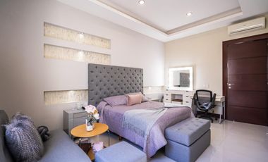 Excelente Casa en Olivos Residencial