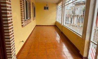 CASA EN VENTA LA MANZANILLA DE LA PAZ