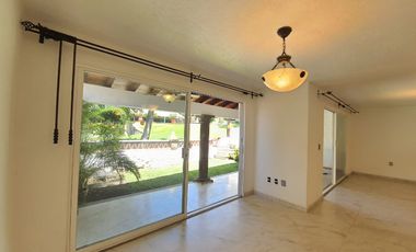 VENTA DE EXCELENTE CASA CON ACABADOS DE PRIMERA FRACC. BURGOS EN TEMIXCO EDO. MORELOS  $5,200,000.00
