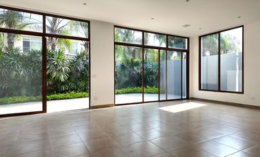 Urb. Arrecife Casa en venta  Isla Mocoli oportunidad