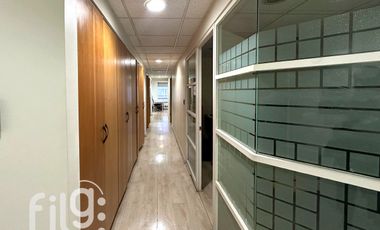 ARRIENDO AMPLIA OFICINA EN LAS CONDES