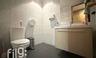 ARRIENDO AMPLIA OFICINA EN LAS CONDES