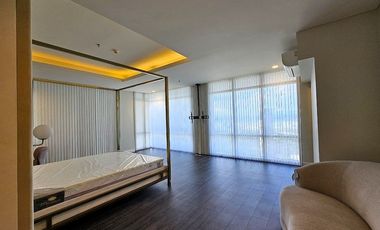 Exquisite 4BR Bi-Level Penthouse with Private Pool and Elevator at The Viridian, Greenhills