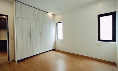 FOR SALE MAJESTIC DESIGN 3 STOREY HOUSE IN BETTER LIVING