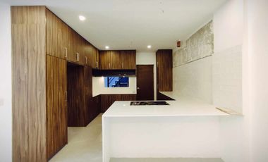 FOR SALE MAJESTIC DESIGN 3 STOREY HOUSE IN BETTER LIVING