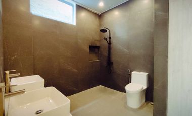 FOR SALE MAJESTIC DESIGN 3 STOREY HOUSE IN BETTER LIVING