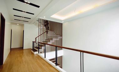 FOR SALE MAJESTIC DESIGN 3 STOREY HOUSE IN BETTER LIVING